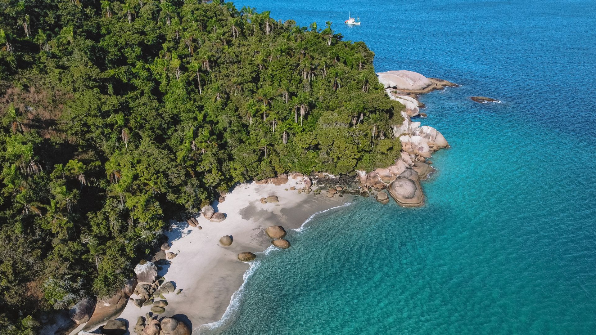 Costa tranquila del Golfo